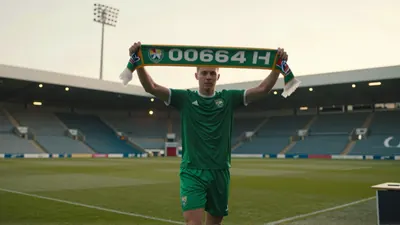 Glentoran academy starlet has completed a transfer to Nottingham Forest