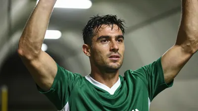 Glentoran captain Marcus Kane scored an injury-time goal in his 500th football match to secure a 2-0 victory over...