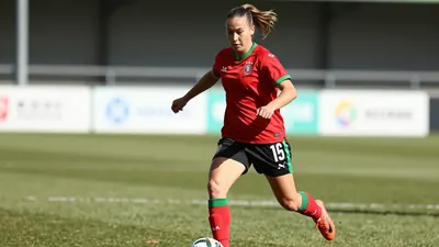 Mia Moore says she is determined to seize Glentoran's cup final opportunity as the side looks to build momentum from a...